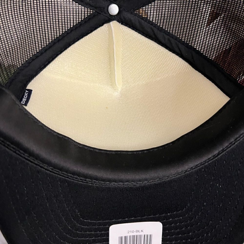 ‎NWOT Red Devil Cheat Death SnapBack trucker hat. - Picture 5 of 6